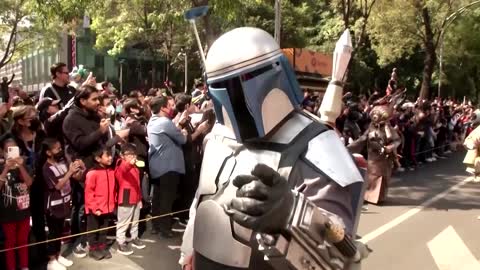 Star Wars characters take over Mexico City