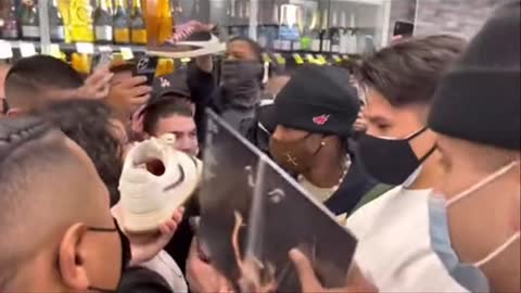 Public Mad at * Travis Scott" When They Caught Him