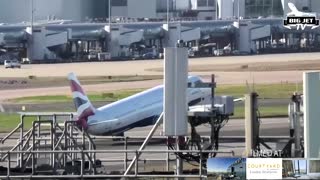 Plane aborts landing at London airport in high winds