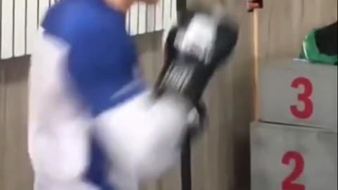 heavy bag boxing sparring