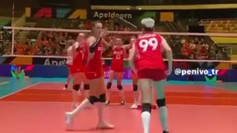 block volleyball by women