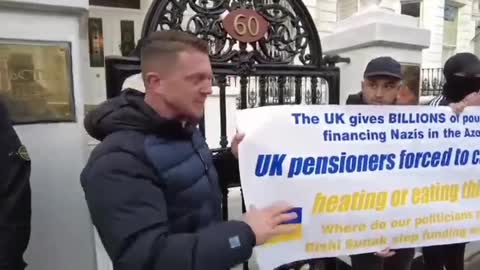 London: Tommy Robinson in front of the Ukrainian embassy