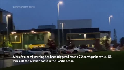 7.2 earthquake triggers tsunami warning in Alaska