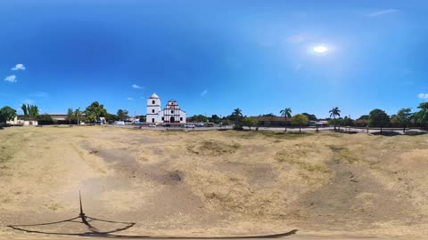 Plaza Sutiava & Iglesia in Leon Nicaragua 360