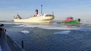 Cement Freighter, Icebreakers, lighthouses Cleveland 2/1/22