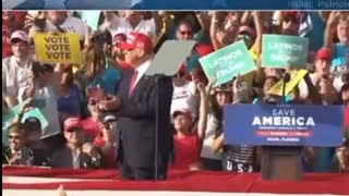 A i r Q TRUMP RALLIES IN FLORIDA FOR ‘MAGA