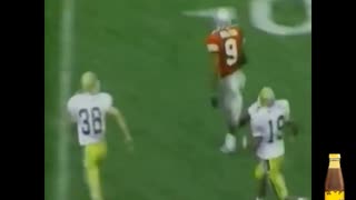 David Boston of the Ohio State returns a Punt for a touchdown with only 7 blockers on the field.