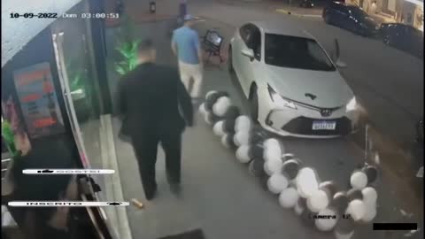 WOMAN LOSES A LEG AFTER BEING RUN OVER BY A CAR / MAN LOSES CONTROL OF THE VEHICLE AND WATCH IT