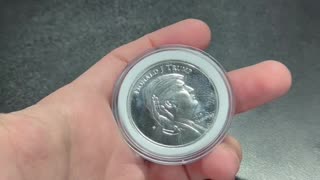 1oz Silver Trump Coin