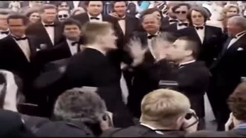 Jean-Claude Van Damme vs. Dolph Lundgren [Cannes, 1992]