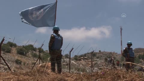 Israeli soldiers used tear gas on Lebanese people at the border