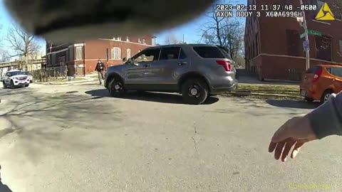 Bodycam shows Chicago officer shooting Javontay Kindred, who was armed with a gun