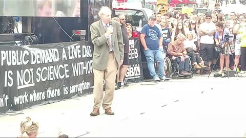 Dr Vernon Coleman at the London Freedom Rally 24-7-2021