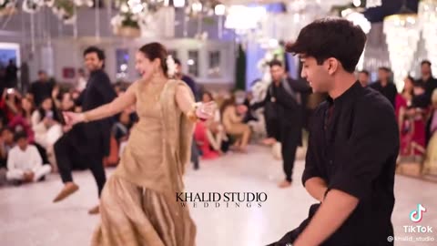 Dance Video, Pakistani Wedding Dance Celebrities Dance Hania Amir