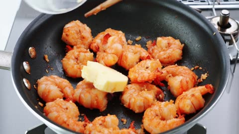 ‍Step-by-step recipe for Hawaiian Garlic Shrimp