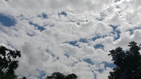 Time-lapse sky with clouds