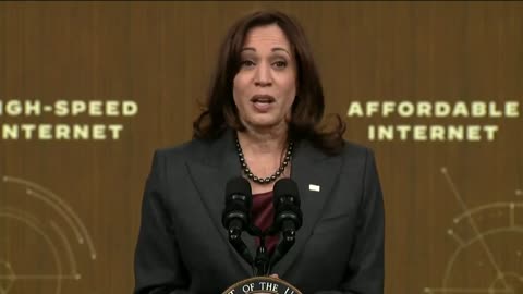 Kamala Harris Just Figured Out What The Internet Is, Delivers Speech As If Everyone is 5 Years Old