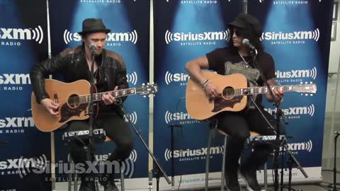 Acoustic Live: Slash and Myles Kennedy