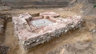 Roman mausoleum unearthed at London dig site