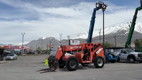 Telehandler Forklift 2007 Skytrak 8042 8,000 LB 42' Reach Telescopic Fork Lift