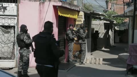 Drugs raid shootout in Brazil leaves 25 dead - BBC News