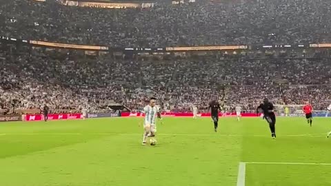 Lionel Messi scores Argentina's third goal 🇦🇷 | #ShortsFIFAWorldCup