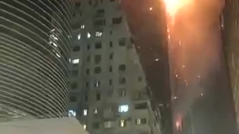 NOW - Skyscraper under construction on fire in Hong Kong.