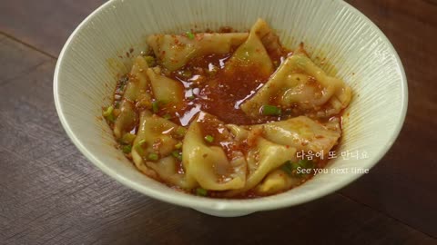 Easy Chinese-style Spicy Dumpling Soup with Vegetables :: How to make Bite-sized Dumplings