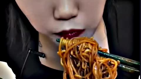 Chinese Eating Spicy Food | [Mukbang ASMR] Spicy Noodles and Soft Boiled Eggs #asmr #shorts