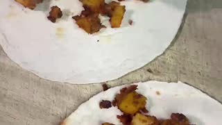 Let’s Make Vegetarian Breakfast Tacos (Tacos de Papa y Soy Chorizo)