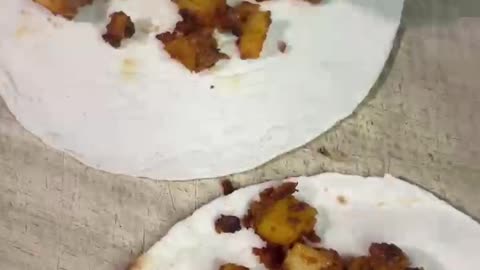 Let’s Make Vegetarian Breakfast Tacos (Tacos de Papa y Soy Chorizo)