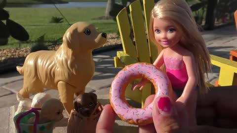 POOL ! Elsa and Anna toddlers - Barbie - boat ride - floaties - swim - water fun - splash