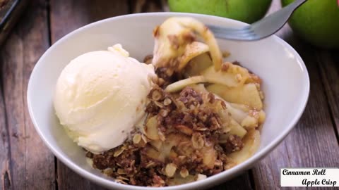 Cinnamon Roll Apple Crisp