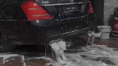 Mercedes sound after heavy rain