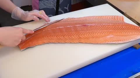 How To Fillet a Whole Salmon | Sashimi & Sushi -Taiwanese street food-19