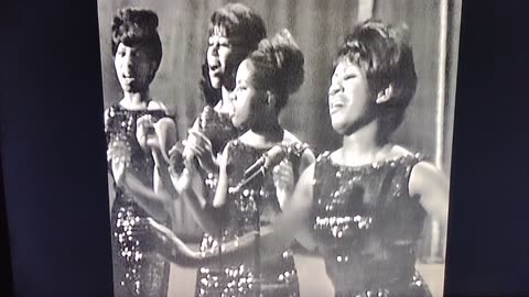 Patti LaBelle & The Bluebells Live 1965 You're Never Walk Alone