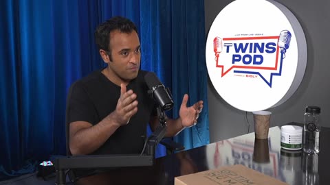 WW3 Update: The Hodgetwins and Vivek Ramaswamy Discuss The BORDER CRISIS! 10m