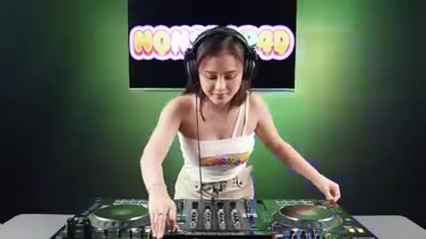 dj ayunda breakbeat terbaru 2023