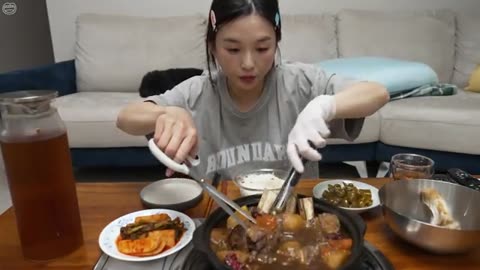 Real Mukbang:)