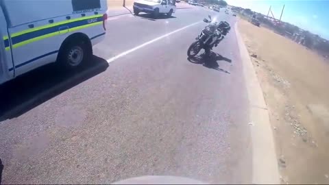 South African police bike chase and arrest