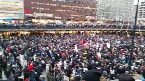 Large protest against vaccine passports in central #Stockholm, the capital of Sweden