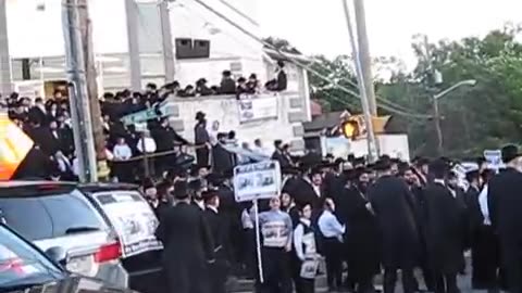 KJ Terror Protest 1,000 against Rabbi Aron Teitelbaum