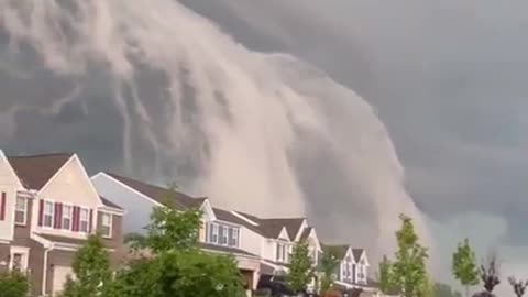 GODs warning coming to North America both coasts. Clouds look like incoming tsunami