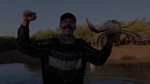 Catching GIANT MUD CRABS For My First Time In The Pilbara!