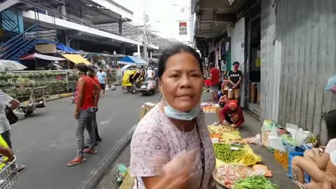 PART1: Anti-vaxxed woman takes a swipe at Duterte for allowing the "no vaccine, no ride" policy