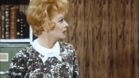 The Lucy Show - S5E5 LUCY AND THE RING A DING DING