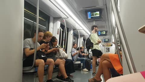 inside metro B Roma