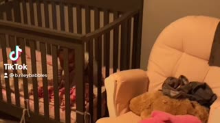 Baby Prefers Dad over Mom in the Mornings