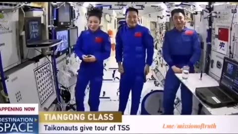 3 ASTRONAUTS ONE CUP