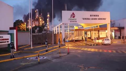 Watch Explosion at Veracruz oil refinery in Mexico leaves several injured